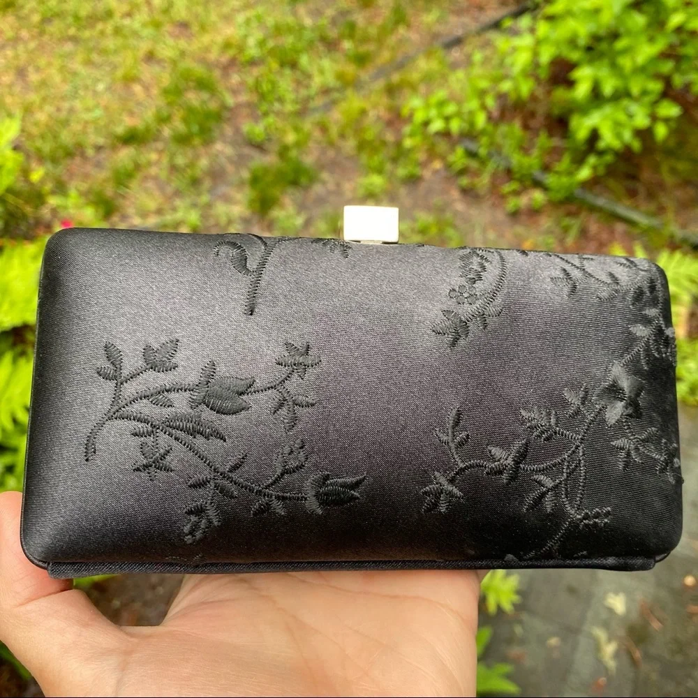 Vintage 80s Enzo Angiolini Floral Embroidered Black Satin Clutch Bag - Picture 1 of 11